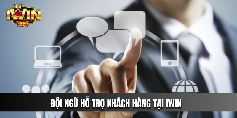 Đội ngũ hỗ trợ khách hàng tại IWIN 